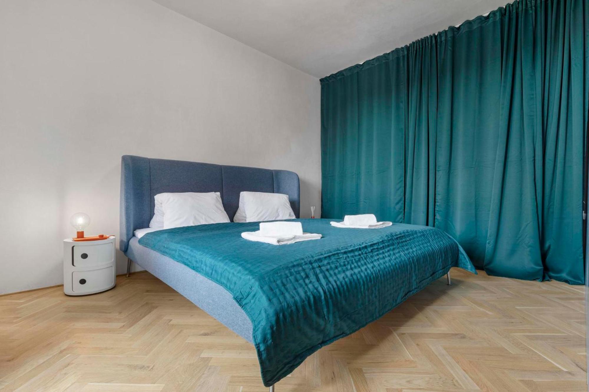 Elegant City Escape - Modern & Central Bratislava Exterior foto